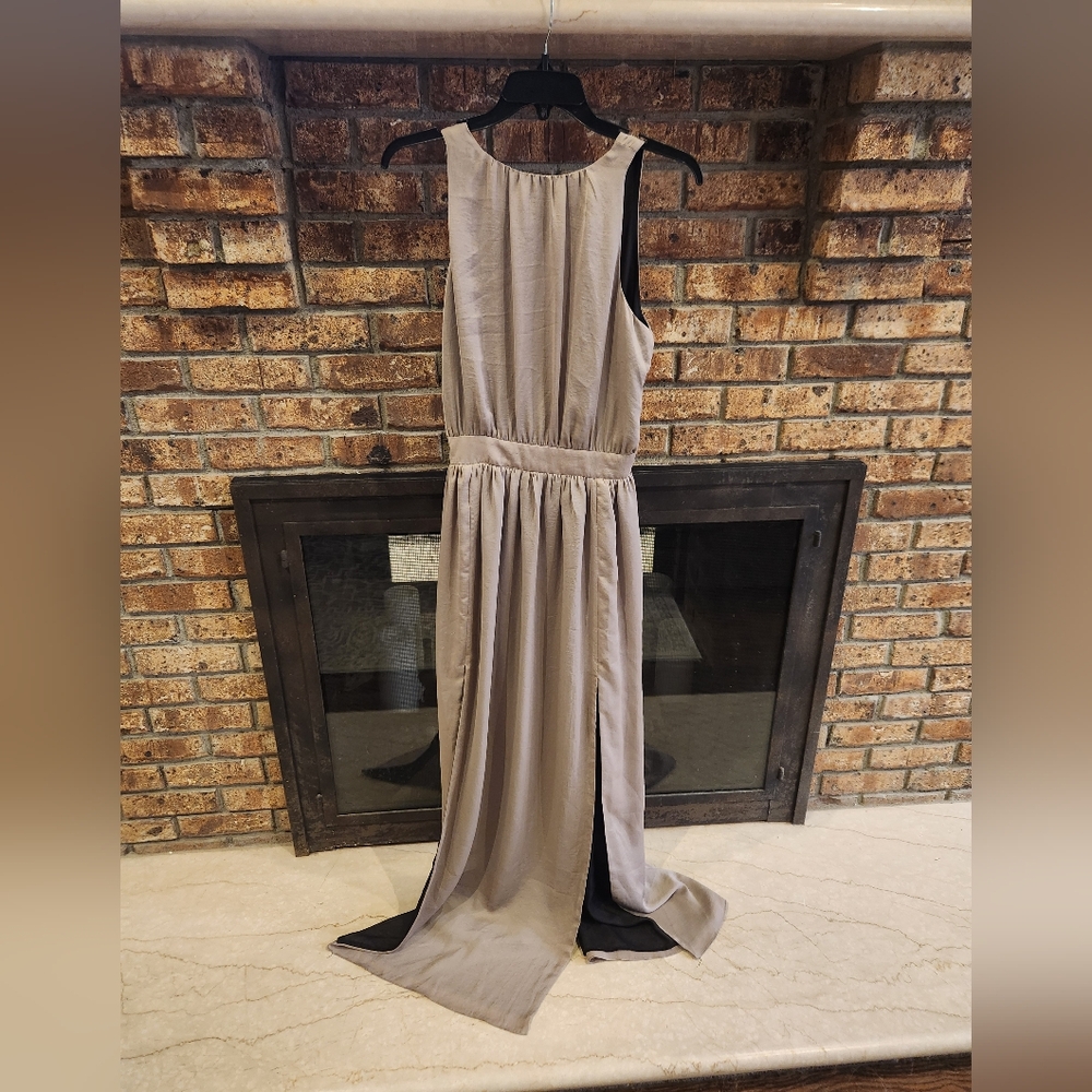 Elegant Blaque Label Fawn Sleeveless Dress With Stunning Back
